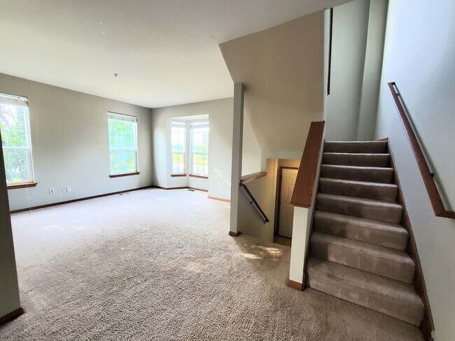 Building Photo - 1287 Chestnut Ln