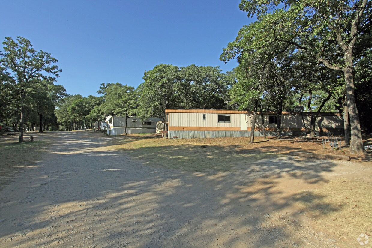 Primary Photo - 5566 Mitchell Saxon Rd