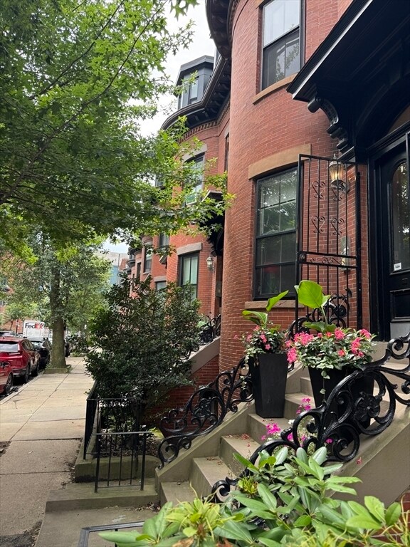 Foto del edificio - 85 E Brookline St