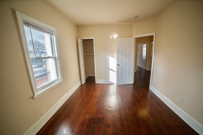 Building Photo - 1507 Isherwood St NE