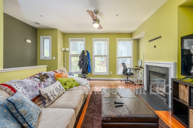 Foto del edificio - 9 Yogurt Ln