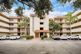 Building Photo - 9510 Seagrape Dr