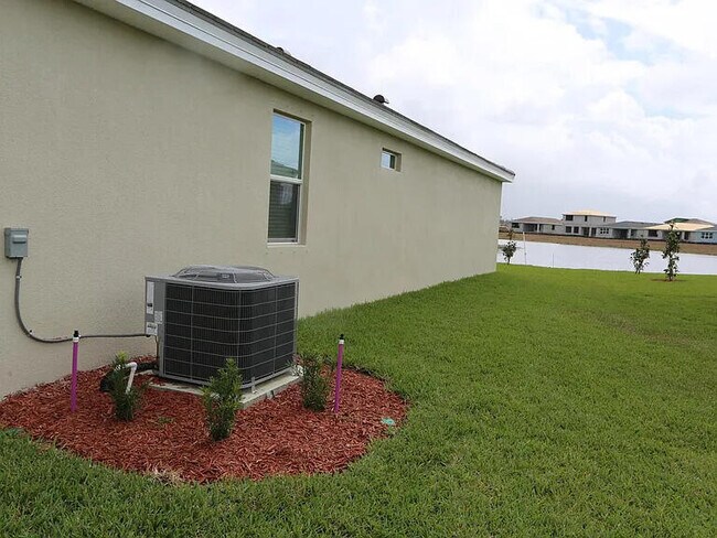 Building Photo - 12432 Arabella Dr