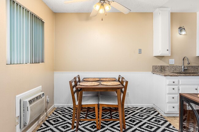 Building Photo - 3532 Meade Ave