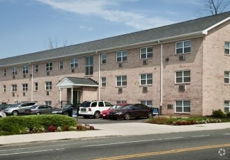 Building Photo - Austin Manor Apartments