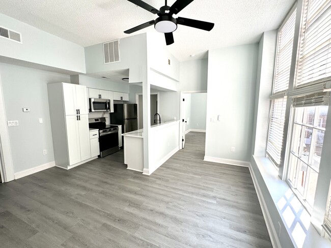 Building Photo - Elmwood Lofts