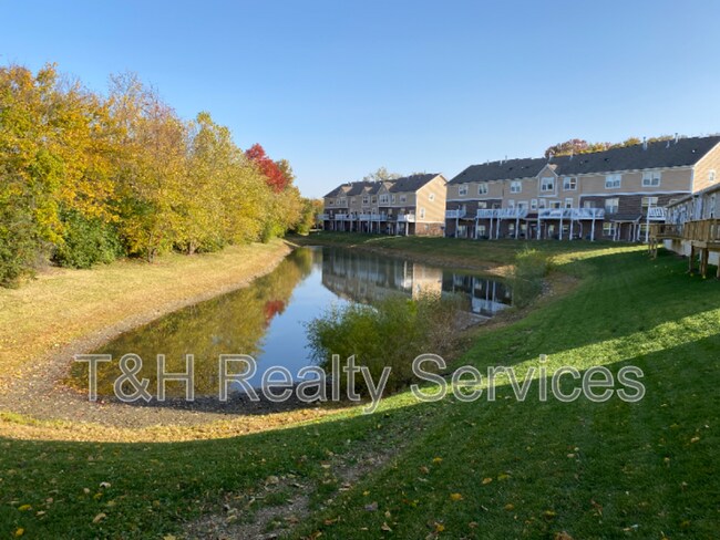 Building Photo - 5628 Brownstone Dr