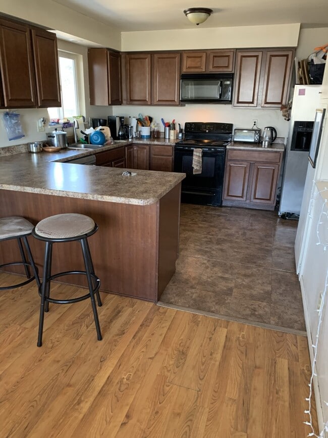 Photo - 422 Edgewood Dr House