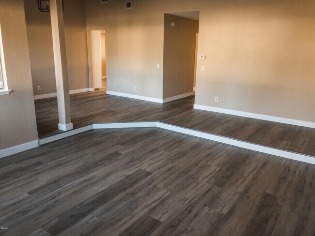 Building Photo - 1202 Cambria Ct