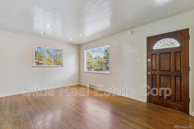 Foto del edificio - 1875 S Clayton St