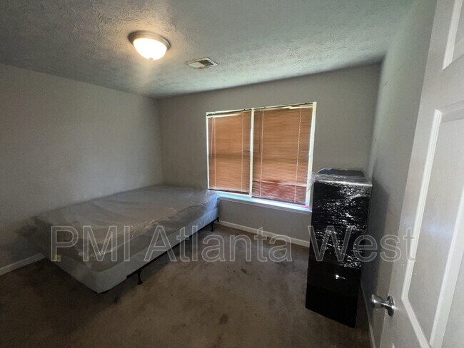 Foto del edificio - 4203 Fairington Club Dr