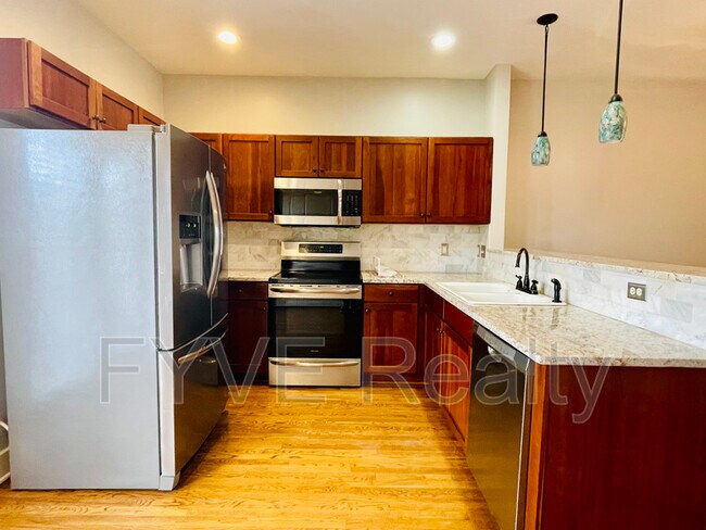 Building Photo - 508 Swiss Ave