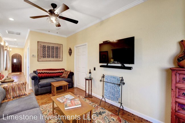 Building Photo - 2 br, 1 bath House - 481 Benedict
