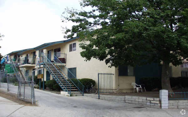 Primary Photo - 5151 Navarro St
