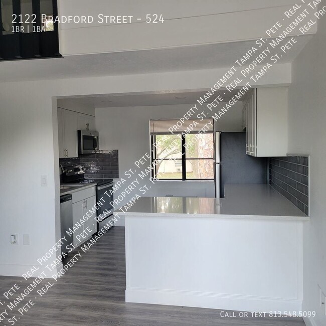 Foto del edificio - CLEARWATER CONDO AVAILABLE FOR IMMEDIATE M...