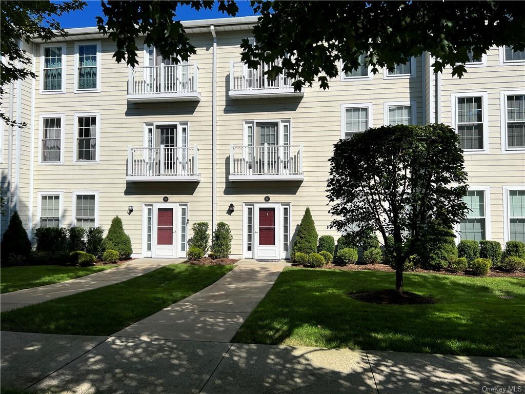 Primary Photo - 31 Greenridge Ave