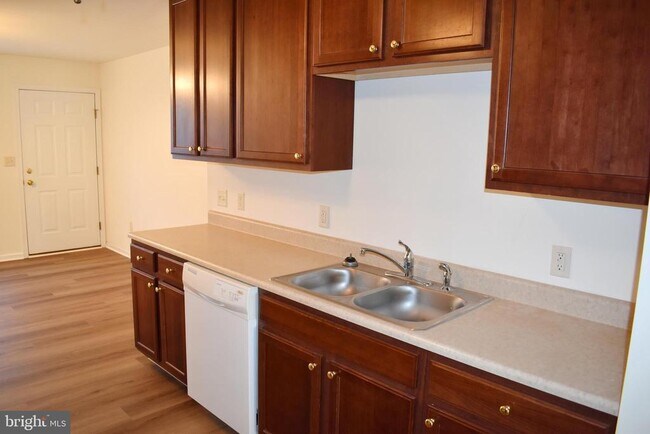 Foto del edificio - 2741 Roosevelt Dr