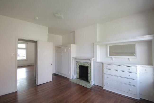 Building Photo - 329 South Avenue