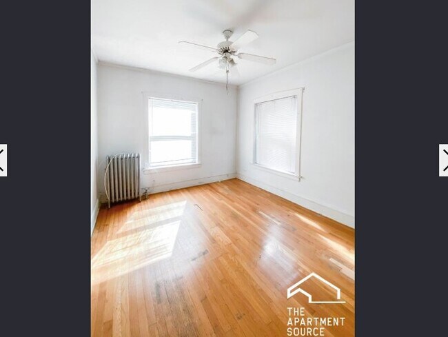 Building Photo - 5131 N Wolcott Ave