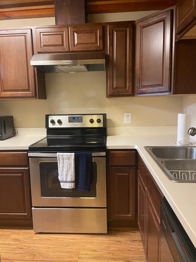 Building Photo - 2611 Palmer Ct