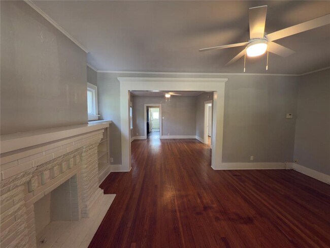 Foto del edificio - 1806 N Robinson Ave