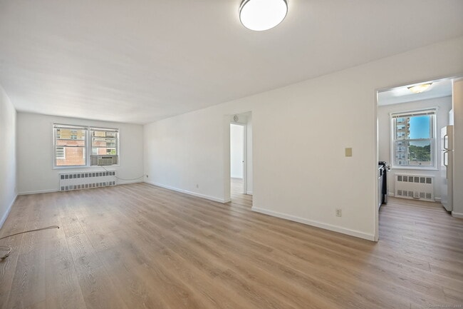 Building Photo - 39 Glenbrook Rd