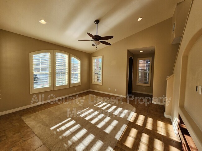 Building Photo - 52194 Rosewood Ln