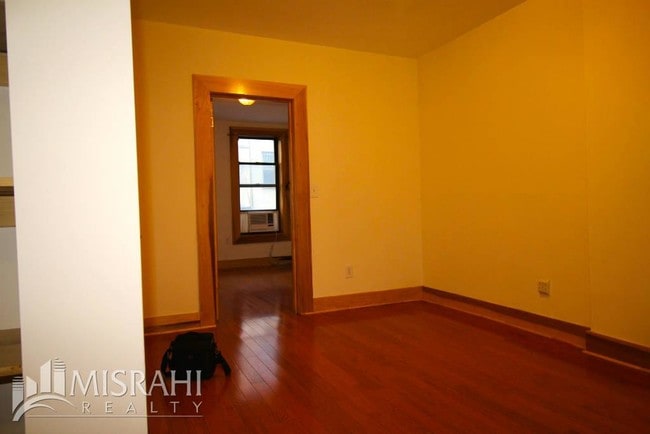 Building Photo - 126 Ludlow St
