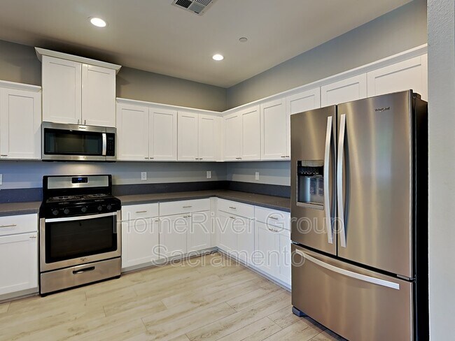 Foto del edificio - 5113 Nali Ct