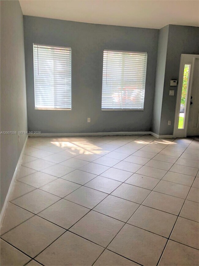 Foto del edificio - 8209 SW 25th Ct