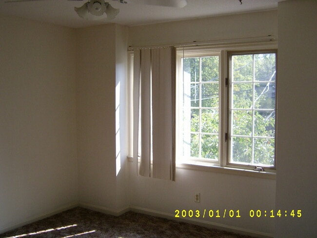 Dining Room - 5745 Summit St