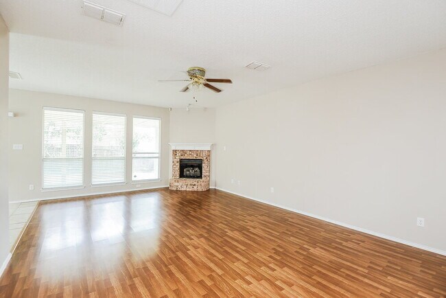 Foto del edificio - 5029 Lodgepole Ln