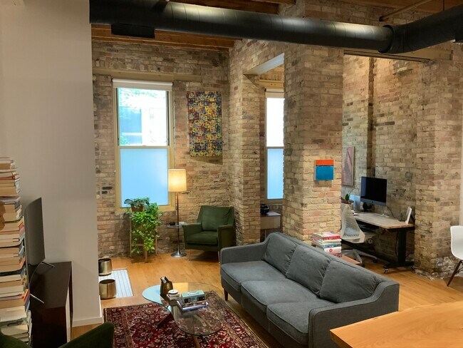 Foto del edificio - 525 N Halsted St