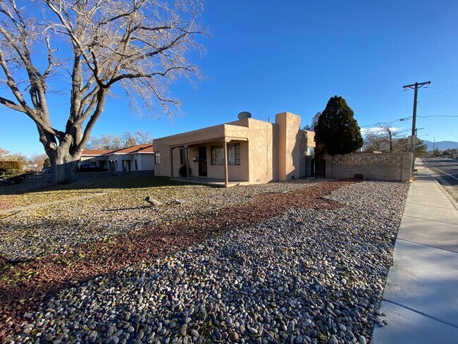 Foto del edificio - 1200 Stanford Dr NE