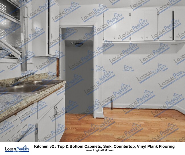 Building Photo - Charming 3/1 Bungalow w/ Fireplace, Front ...