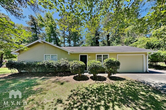 Building Photo - 9062 Homewood Dr