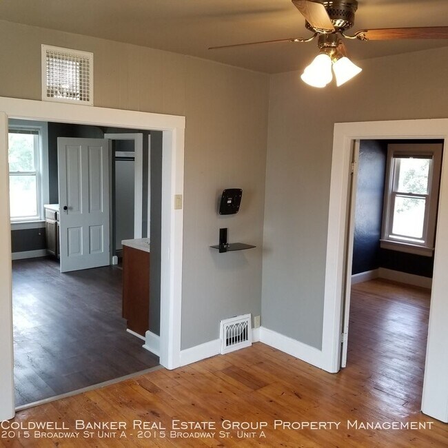 Building Photo - 2015 Broadway St Unit A
