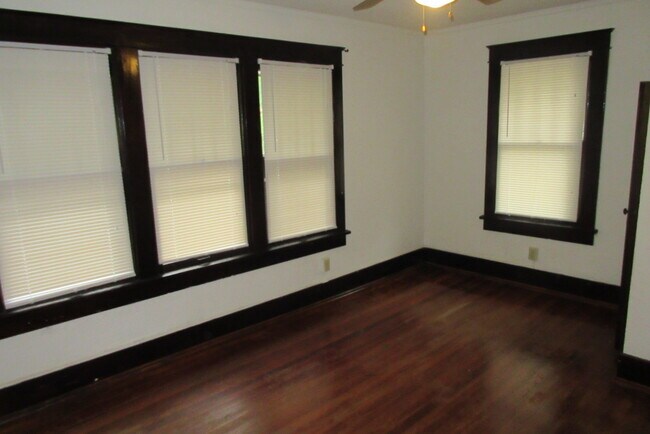 Building Photo - 1413 Wilson Ave.