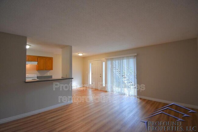 Foto del edificio - 8745 SW Beaverton Hillsdale Hwy