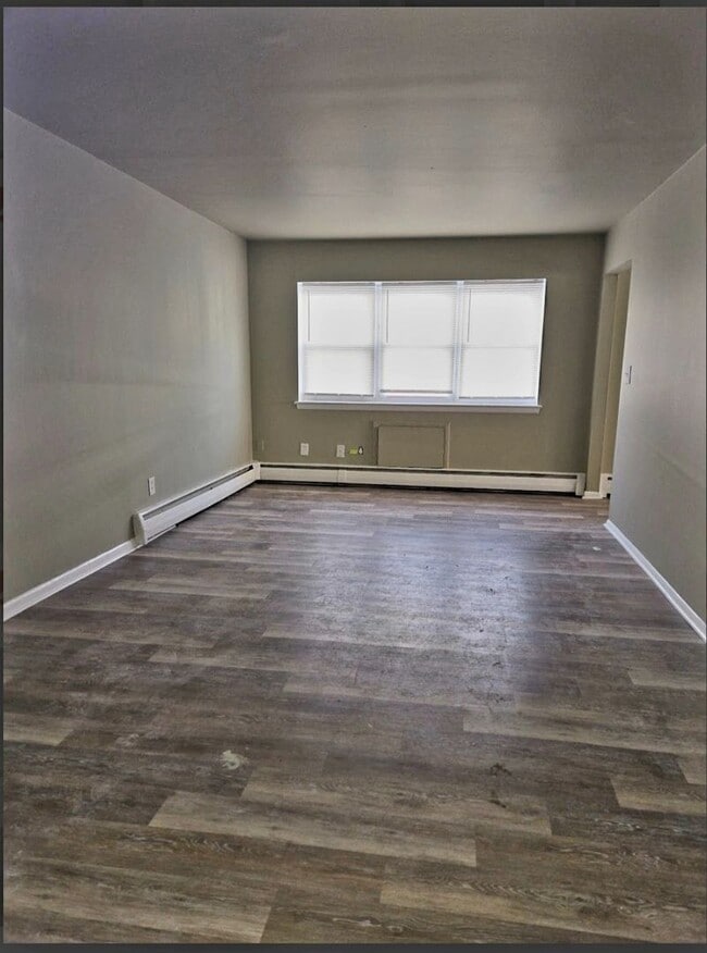 Foto del edificio - Large 2 bedrooms, 1 bathroom