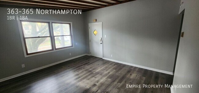 Foto del edificio - 363-365 Northampton-