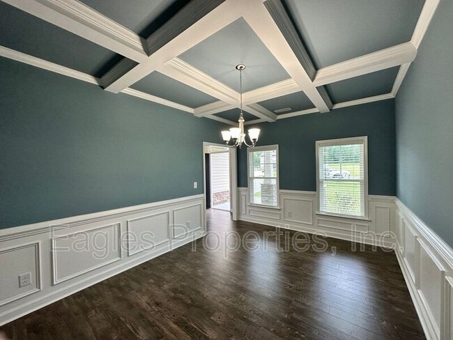 Building Photo - 451 Fallingbrook Dr