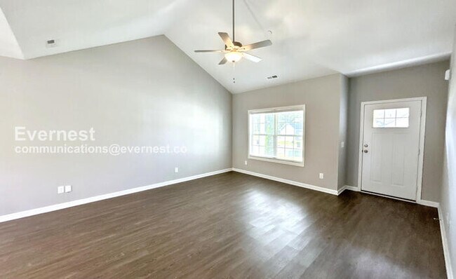 Foto del edificio - Limited Time Special Offer - Waived Admini...