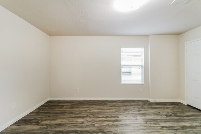 Building Photo - 13214 City Grn Trl