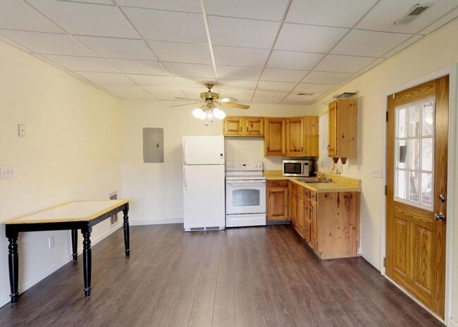 Building Photo - 5950 Chuckey Pike
