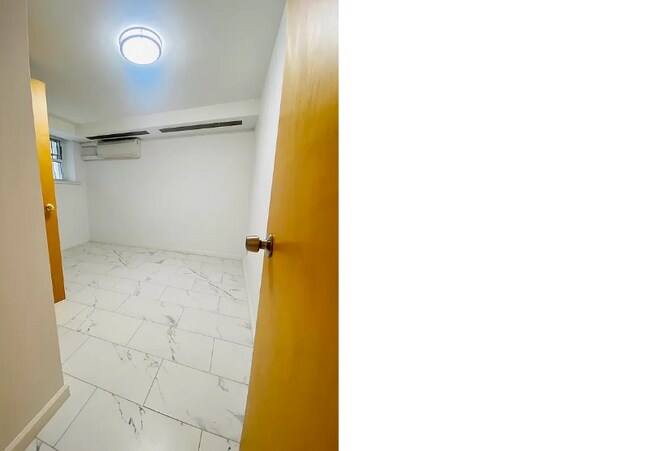 Building Photo - 7520 17th Ave