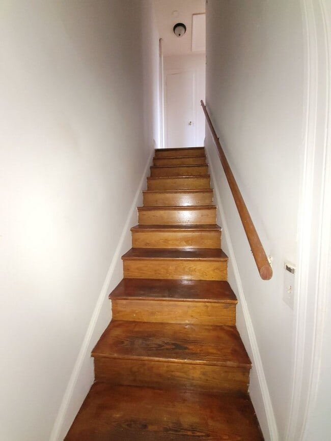 Building Photo - 405-A E Beech St