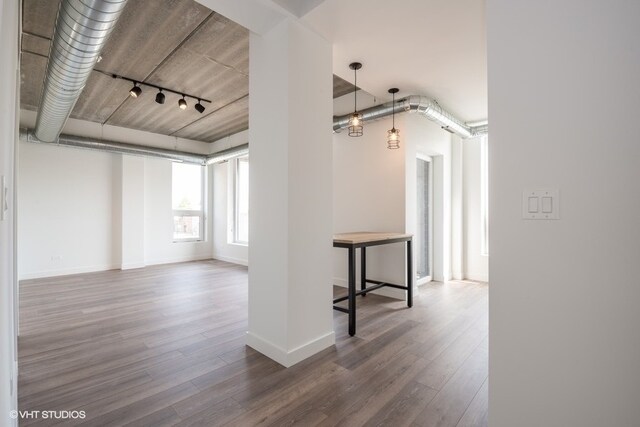 Building Photo - 2405 W Hutchinson St