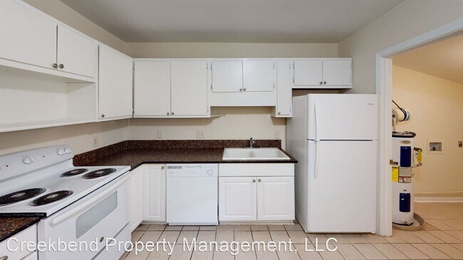 Building Photo - 2 br, 1 bath House - 128 Wendy Way #B