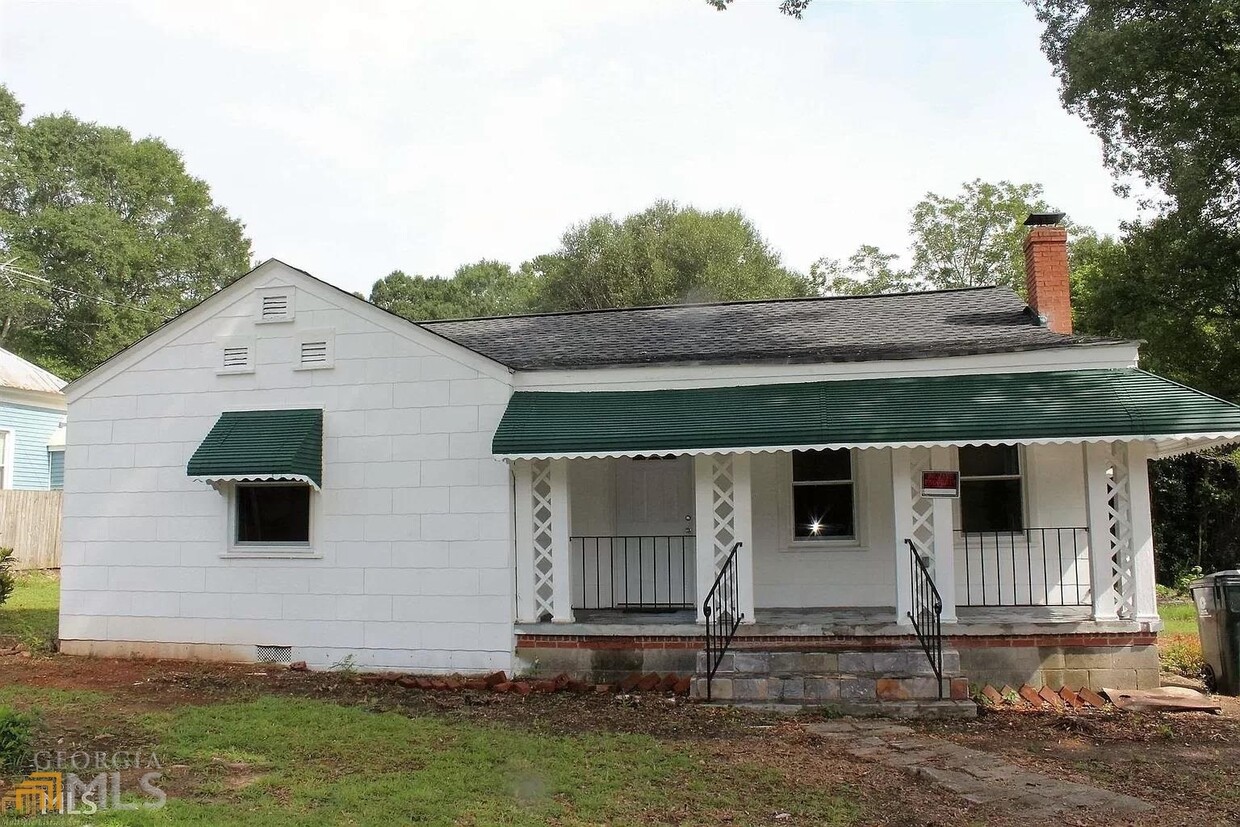 Primary Photo - 540 W Lanier Ave
